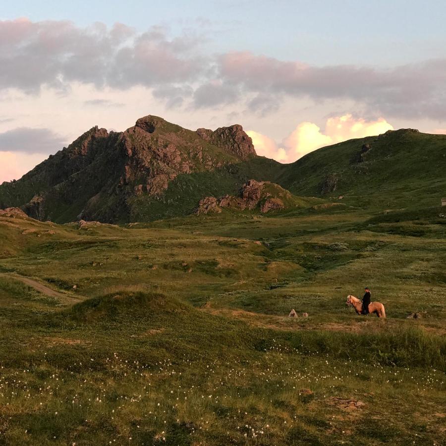 Flo Lofoten Nature Escape Valberg Exterior foto